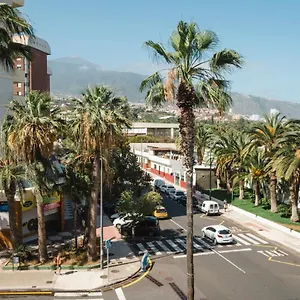 Apartamento With Balcony And Swimming Pool, Puerto de la Cruz (Tenerife)